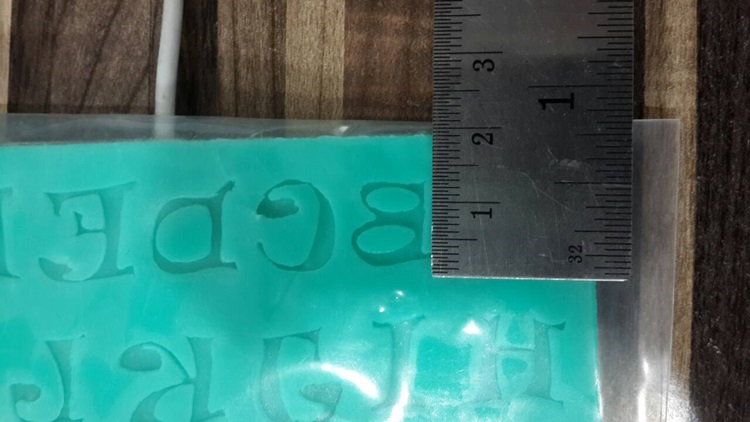 ชุดแม่พิมพ์ซิลิโคน ตัวอักษร ABC ตื้น สีเขียว สำหรับทำอักษรเรซิ่นนูน