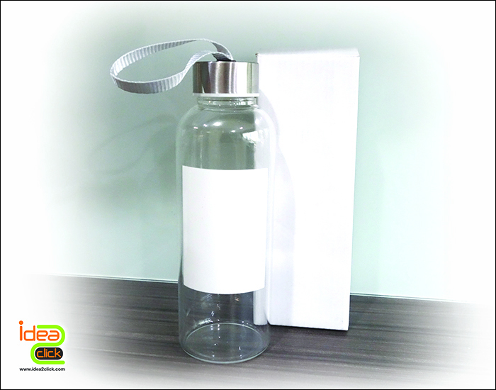 ขวดแก้วใสทรงกลมมีแถบสี่เหลี่ยม พิมพ์ภาพ