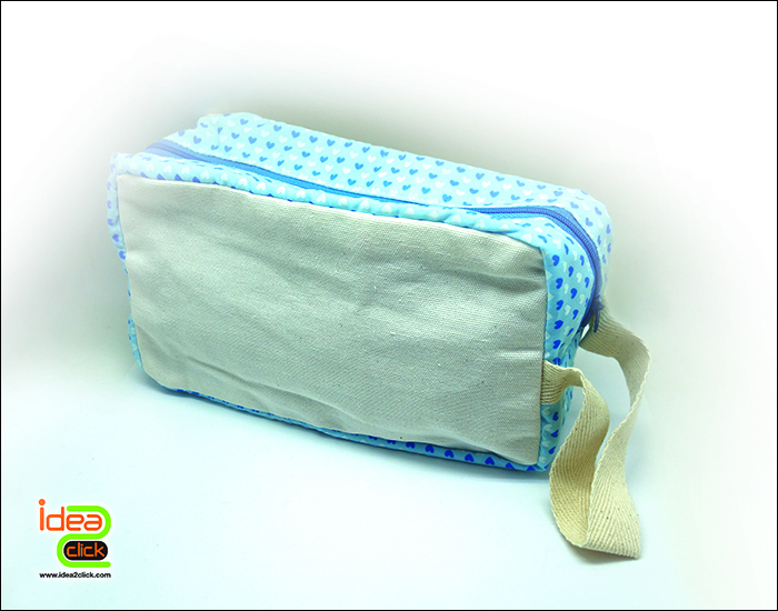 กระเป๋าผ้าแคนวาสทรงสี่เหลี่ยมขอบซิบปิด-เปิด 