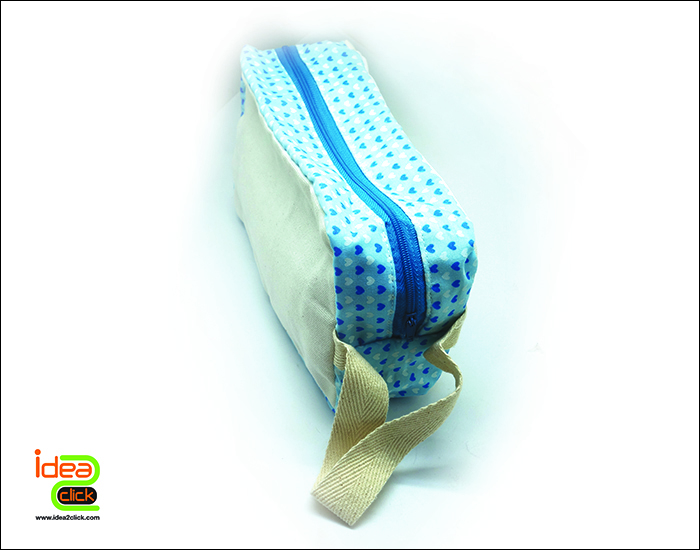 กระเป๋าผ้าแคนวาสทรงสี่เหลี่ยมขอบซิบปิด-เปิด 