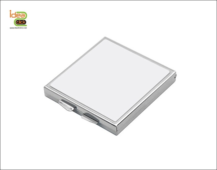 กระจกโลหะสีเงินทรงสี่เหลี่ยม 